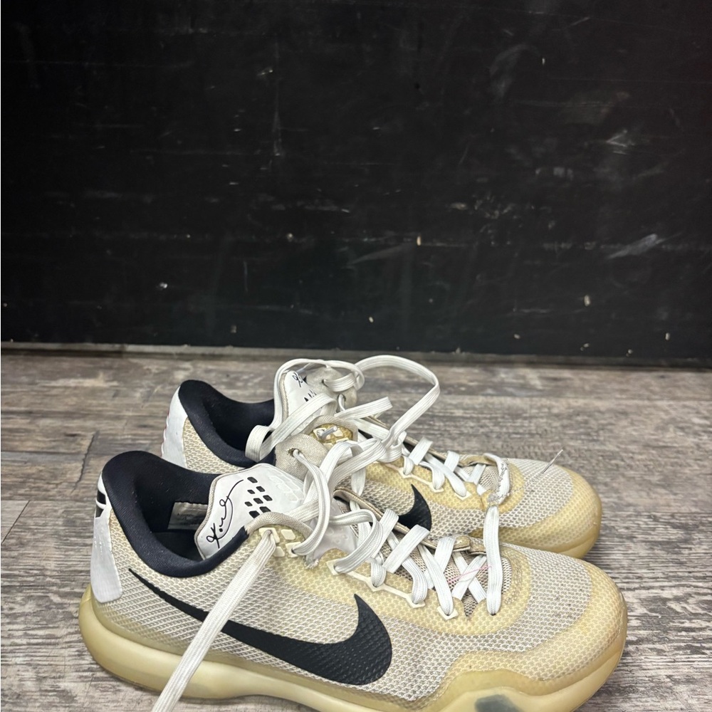 Nike Kobe’s 10